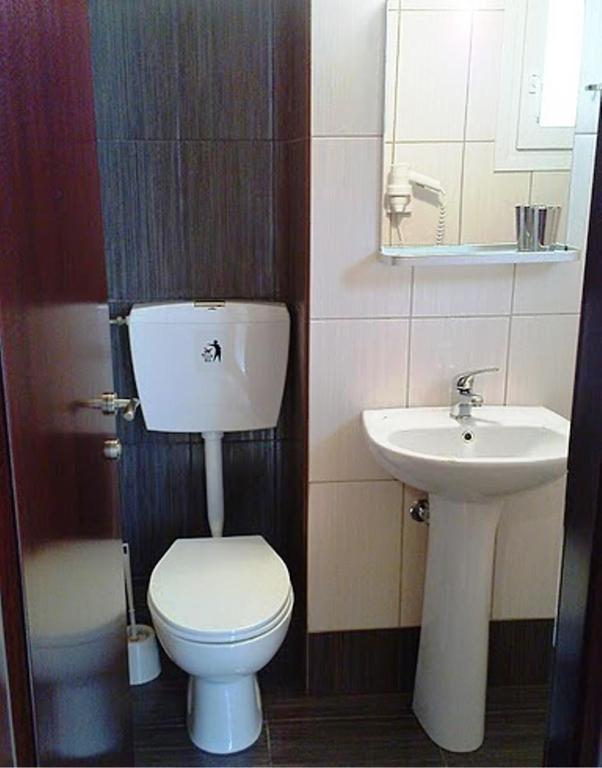 Marie Claire Studios Olympiaki Akti Room photo